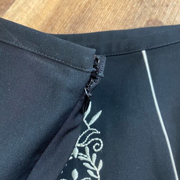 Loft Floral A Line Embroidered Skirt Black White Lined 2P - Picture 4 of 6